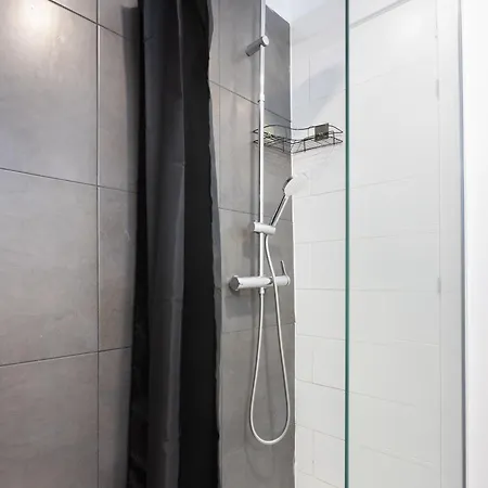 Apartment Live Serviola *